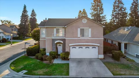 195 N Wathen Ave, Clovis, CA 93611 photo 1