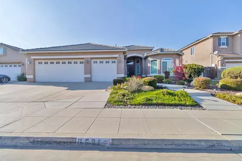 8691 N Richelle Ave, Fresno, CA 93720