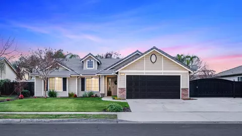 3266 N Douglas Ave, Fresno, CA 93727