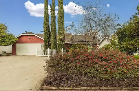 437 E Clinton Ave, Fresno, CA 93704