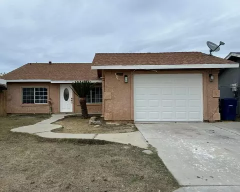 13650 E 2nd St, Parlier, CA 93648
