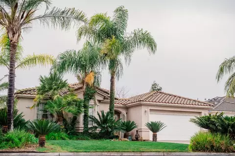 7745 N Princess, Fresno, CA 93722