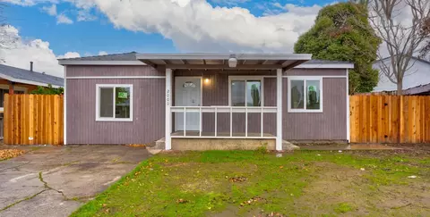 2000 Edwards Ave, Merced, CA 95340