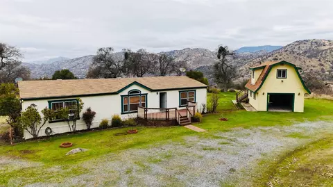 39784 Cornflower Ln, Yokuts Valley, CA 93675
