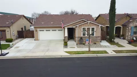 3052 Kaweah Ave, Clovis, CA 93619