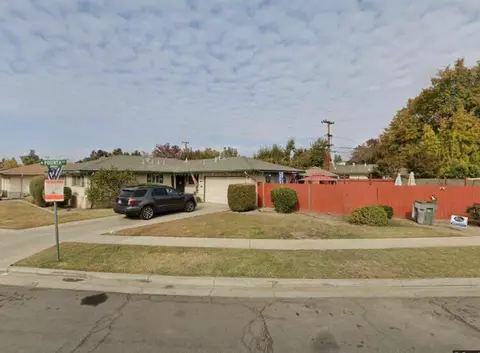3349 E Saginaw Ave, Fresno, CA 93726