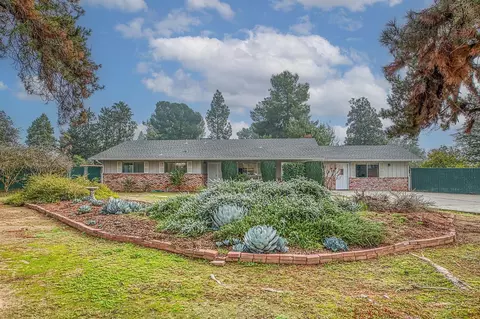 10827 Sierra View St, Madera, CA 93636