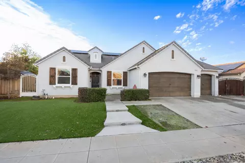 3332 Whiteash Ave, Clovis, CA 93619