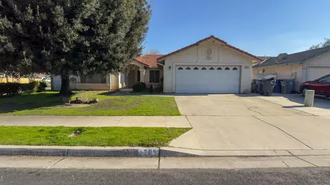 1205 Concord Ave, Madera, CA 93637