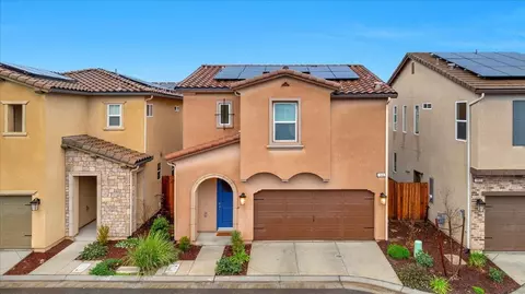 143 Capstone Way S, Madera, CA 93636