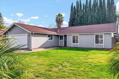 135 E Beech Ave, Visalia, CA 93277