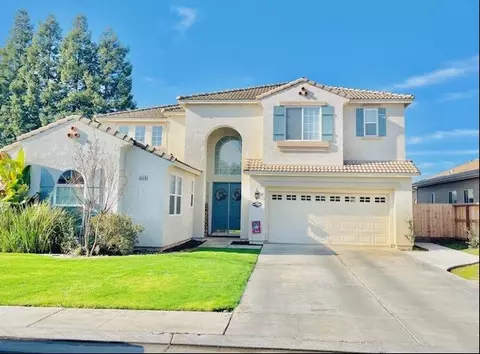 8349 N Saffron Ct, Fresno, CA 93720