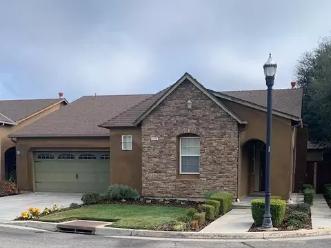 3736 Salem Ln, Clovis, CA 93619