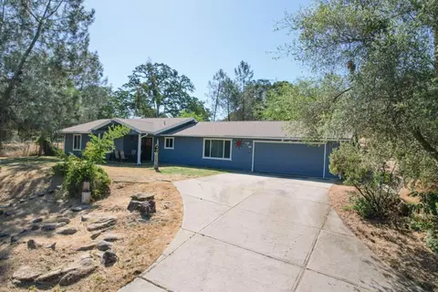 31725 Apache Rd, Coarsegold, CA 93614