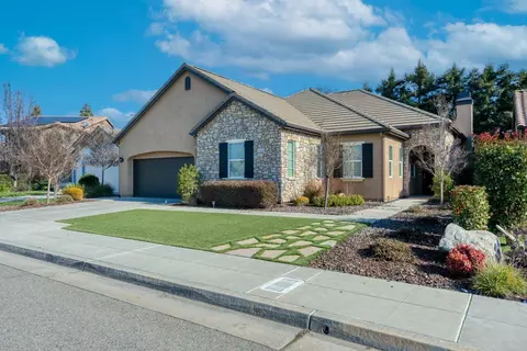 8608 N N Gdn, Fresno, CA 93720