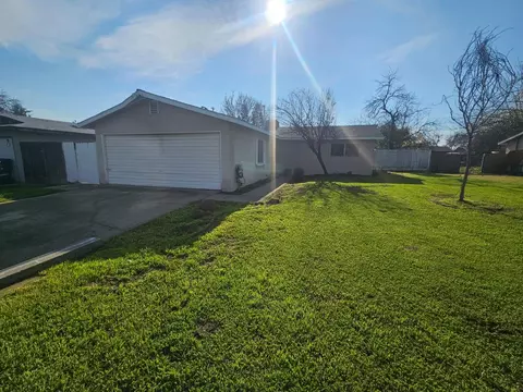 3139 W Richert Ave, Fresno, CA 93722