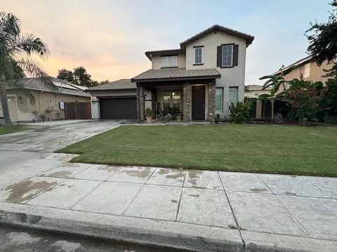 5319 E Kaviland Ave, Fresno, CA 93725