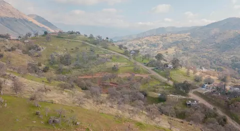 758 Marlar Ln, Yokuts Valley, CA 93675