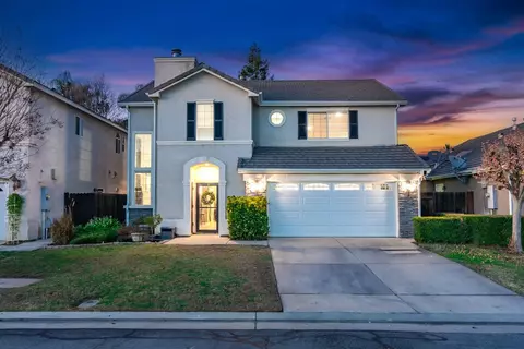 2552 Santa Maria Ave, Sanger, CA 93657