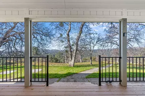 43602 Grammys Ln, Coarsegold, CA 93614