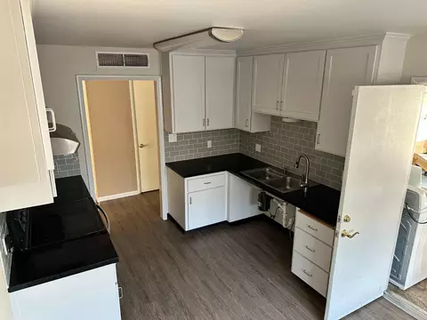 2348 E San Gabriel Ave, Fresno, CA 93726