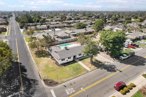 395 E Birch Ave, Hanford, CA 93230