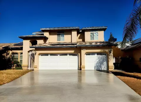 5262 W Donner Ave, Fresno, CA 93722