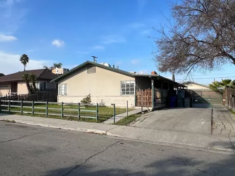 734 W Hammond Ave, Fresno, CA 93728