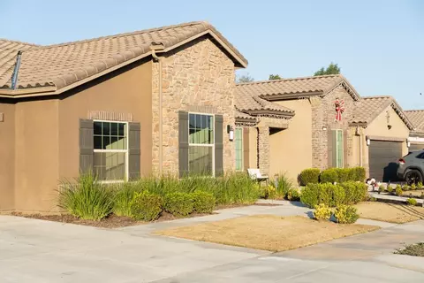 3612 E Laurel Ct, Visalia, CA 93292 photo 1