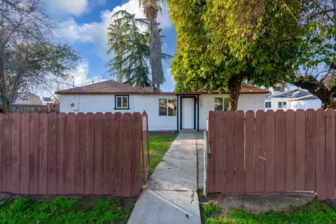 7367 N College Ave, Pinedale, CA 93650