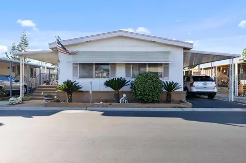 2706 W Ashlan Ave #301, Fresno, CA 93705