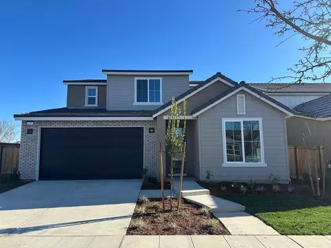 4097 Buttercup Rd #24, Madera, CA 93636