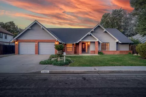 1981 Richert Ave, Clovis, CA 93611
