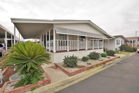 2459 N Oaks St #SP 76, Tulare, CA 93274