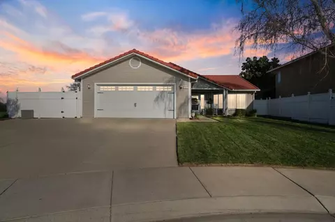 1951 Rogina Ave, Merced, CA 95341