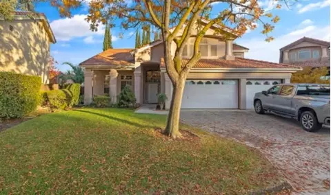 9048 N Sierra Vis, Fresno, CA 93720