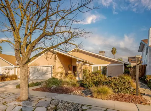 386 E Niles Ave, Fresno, CA 93720