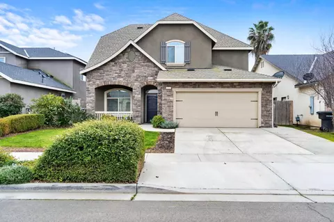 1767 W Humboldt Dr, Hanford, CA 93230