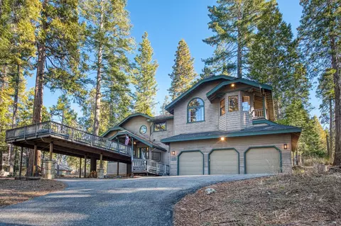 39529 Pond Ln, Shaver Lake, CA 93664