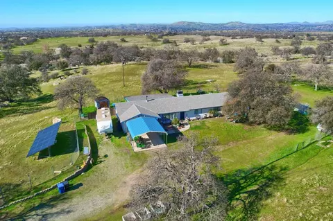 33400 Barn Owl Rd, Raymond, CA 93653