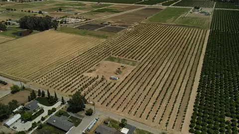 2428 N Greenwood Ave, Sanger, CA 93657