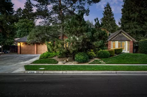 8308 N Bond St, Fresno, CA 93720