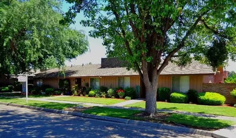 5090 N College Ave #104, Fresno, CA 93704