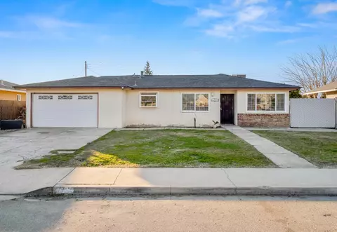 1493 George Ave, Sanger, CA 93657