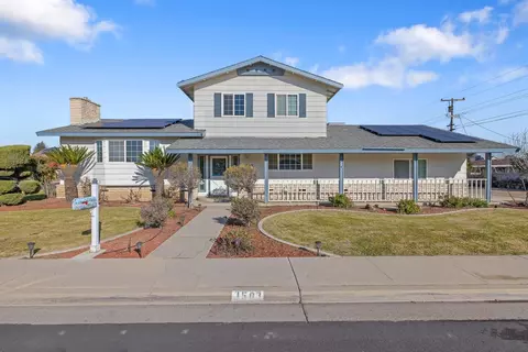 1503 Klepper St, Kingsburg, CA 93631