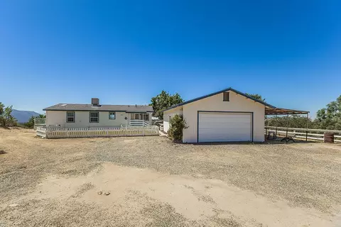 34421 Buckaroo Ln, Auberry, CA 93602