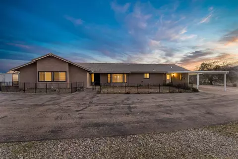 1614 Rector Ln, Yokuts Valley, CA 93675