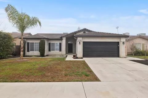 1749 Eaton St, Tulare, CA 93274