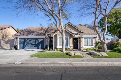 801 N Homsy Ave, Clovis, CA 93611