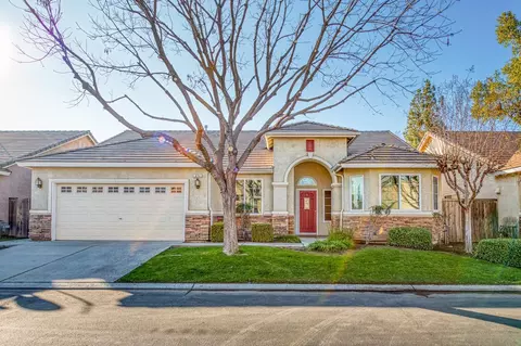 674 Lind Ave, Clovis, CA 93612
